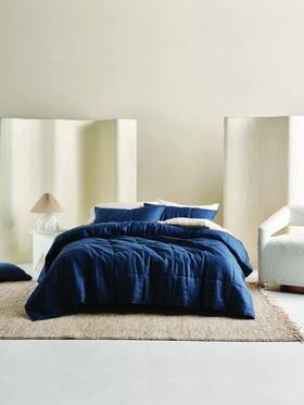 Linen House 01873j131 Nimes Coverlet Navy - 260cmx240cm