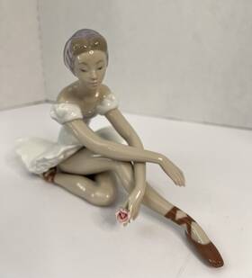 05919 Lladro Ballet De La Rosa Rose Ballerina