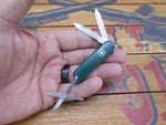 Victorinox Classic Sd Swiss Army Knife 58MM Green. Fixed Price $14.00.