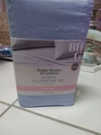 Better Homes And Gardens Sateen Pillow Case Set. Fixed Price $12.00.