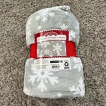 Holiday Time Super Soft Plush Throw Grey White Snowflake Blanket 50X60 New. Fixed Price $10.78.