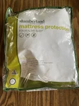 Slumberland Queen Size Mattress Protection White Smooth Breathable 60 X 80. Fixed Price $18.99.