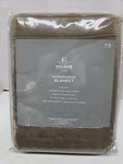 Ultra Soft Microfleece Lightweight Blanket Queen Polyester Shitake/brown Nip. Fixed Price $25.00.