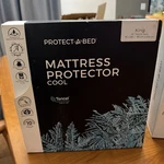Protector Bed King Natural Fibers, Waterproof Mattress,. Fixed Price $24.00.