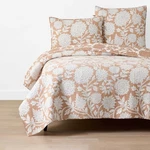 Feliciana Chrysanthemum Reversible Quilt 6545. Fixed Price $149.25.