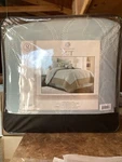 Amrapur Piece Queen Size Comforter Set St Tropez 38EJECMG-TPZ-QN. Fixed Price $35.00.